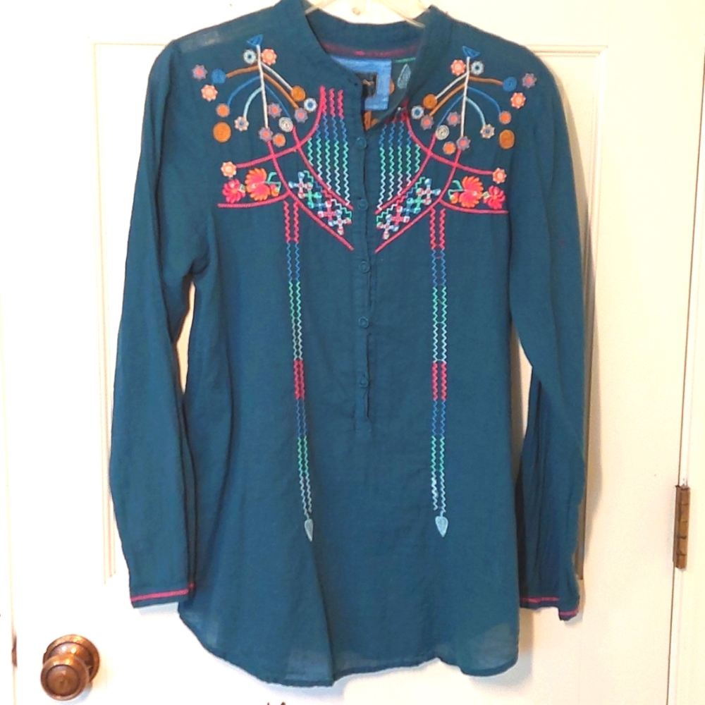 Johnny Was Biya Teal Green Embroidered Top, size S